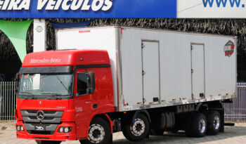 Mercedes-Benz Atego 3030 – 4º Eixo – Ano: 2019 – Baú