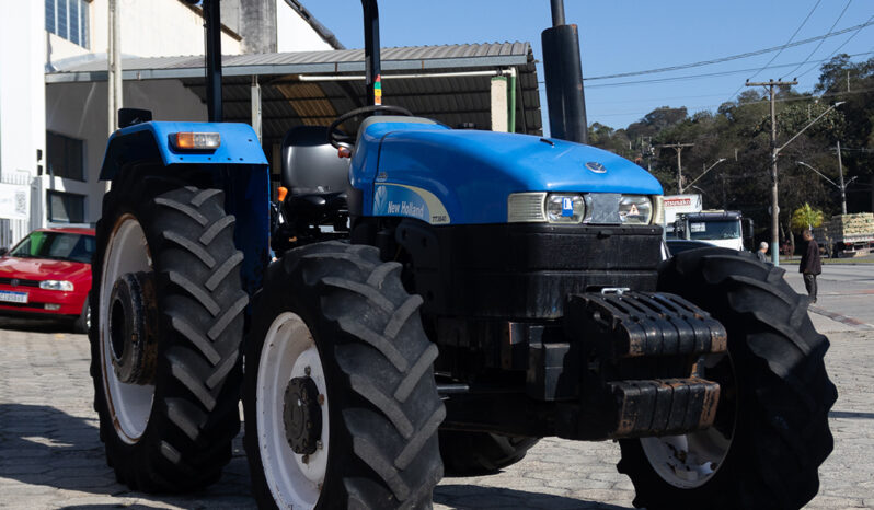 Trator New Holland TT 3840 – Ano: 2008 – 4 x 4 cheio