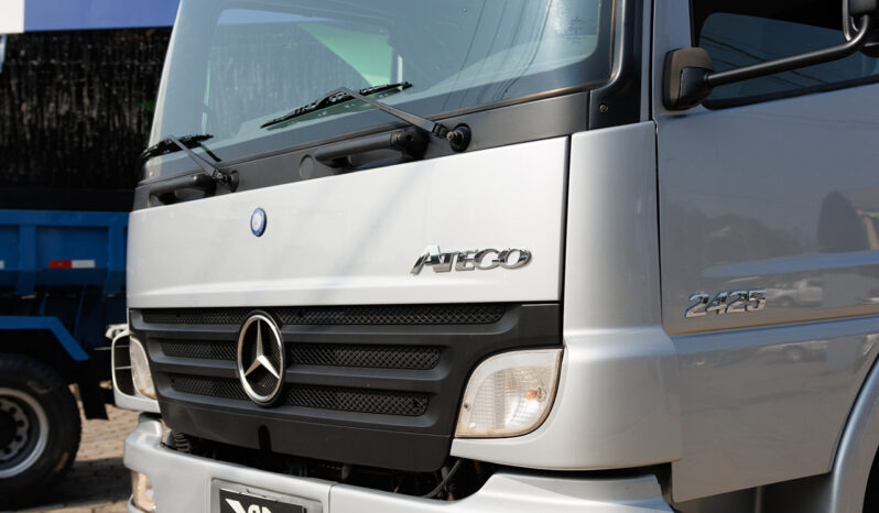 Mercedes-Benz Atego 2425 – Ano: 2009 – Carroceria cheio