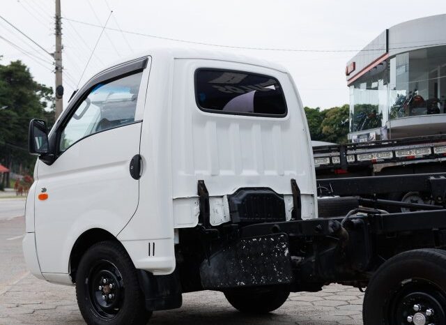 HYUNDAI HR 2.5 TCI HD LONGO SEM CAÇAMBA 4X2 8V 97CV TURBO INTERCOOLER DIESEL 2P MANUAL – 2009 cheio