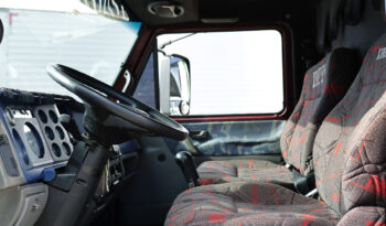 VW 8.150 Trucado – Ano: 2002 – Baú cheio