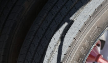 VW 8.150 Trucado – Ano: 2002 – Baú cheio