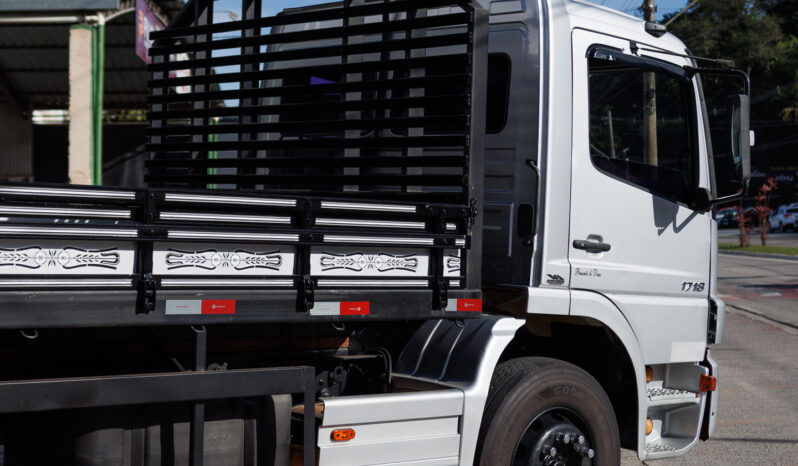 Mercedes-Benz Atego 1718 – Ano: 2008 – Carroceria cheio