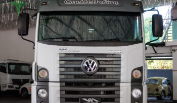 VW 25-390 Constellation Bi-Truck – Ano: 2013 – Carroceria cheio