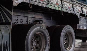 VW 25-390 Constellation Bi-Truck – Ano: 2013 – Carroceria cheio