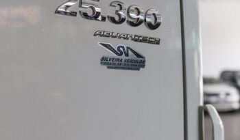 VW 25-390 Constellation Bi-Truck – Ano: 2013 – Carroceria cheio