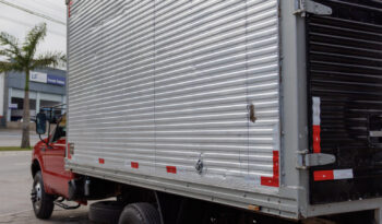 Ford F-4000 – Ano: 2000 – Baú cheio