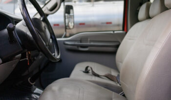 Ford F-4000 – Ano: 2000 – Baú cheio