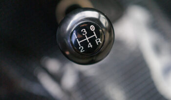 Ford F-4000 – Ano: 2000 – Baú cheio