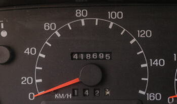 Ford F-4000 – Ano: 2000 – Baú cheio