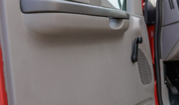 Ford F-4000 – Ano: 2000 – Baú cheio