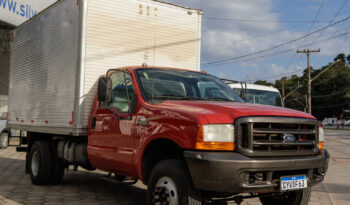 Ford F-4000 – Ano: 2000 – Baú cheio