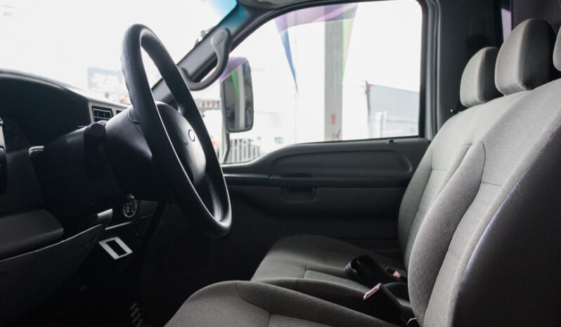 Ford F-350 – Ano: 2017 – Baú cheio