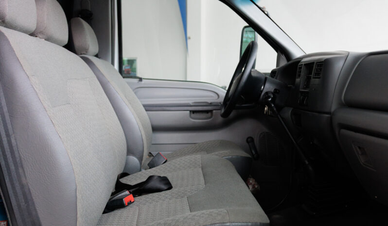 Ford F-350 – Ano: 2017 – Baú cheio