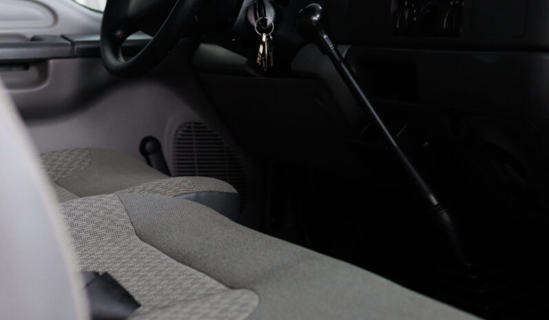 Ford F-350 – Ano: 2017 – Baú cheio