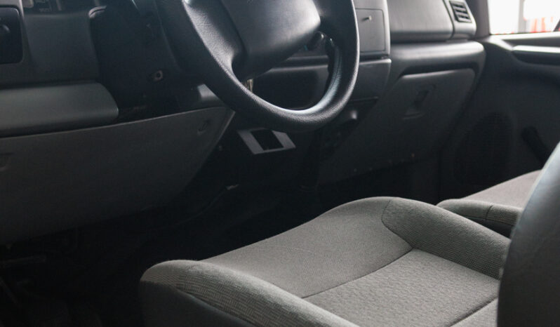 Ford F-350 – Ano: 2017 – Baú cheio