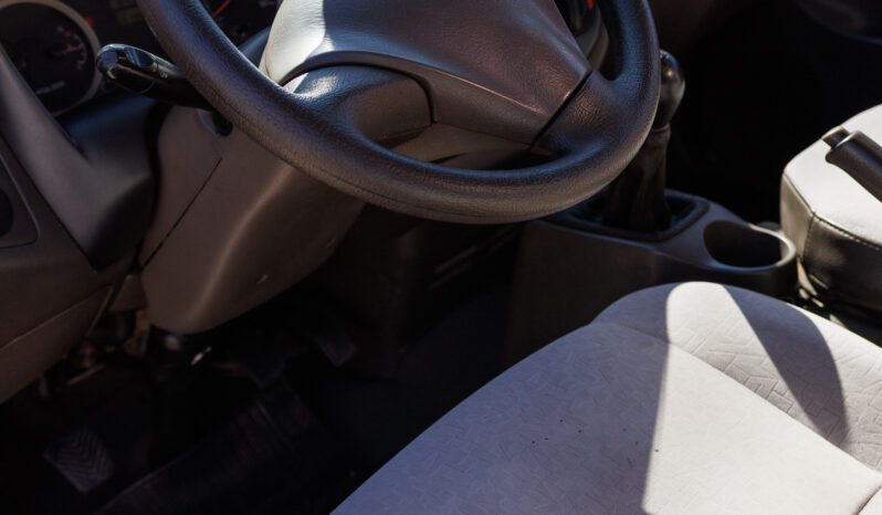 Hyundai HR 2.5 hdb – Ano: 2009 – Carroceria cheio