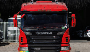 Scania P-360 – Ano: 2014 – 6 x 2 cheio