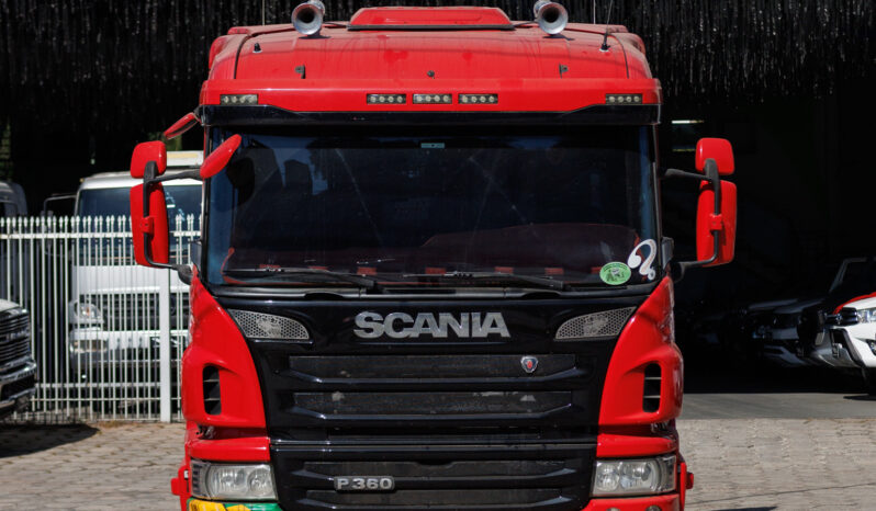 Scania P-360 – Ano: 2014 – 6 x 2 cheio