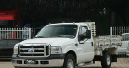 Ford F-350 – Ano: 2011 – Carroceria