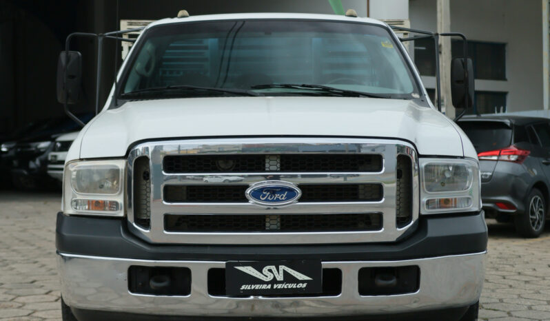 Ford F-350 – Ano: 2011 – Carroceria cheio