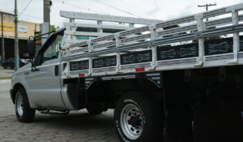 Ford F-350 – Ano: 2002 – Carroceria cheio