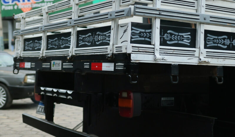 Ford F-350 – Ano: 2002 – Carroceria cheio