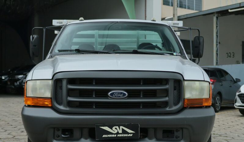 Ford F-350 – Ano: 2002 – Carroceria cheio