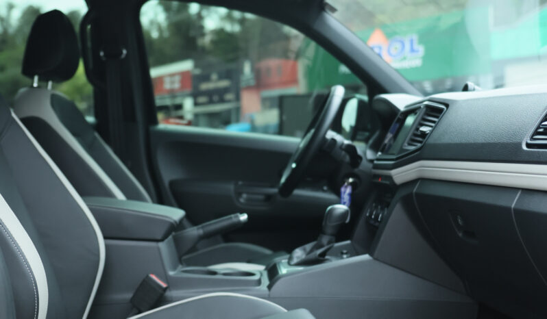 VW Amarok High-Line V6 – Ano: 2025 – Baixo Km cheio