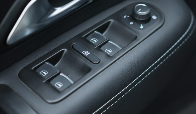 VW Amarok High-Line V6 – Ano: 2025 – Baixo Km cheio