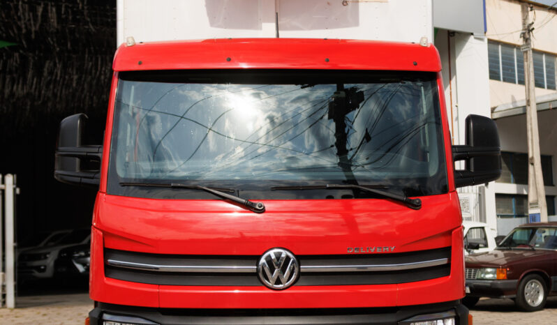VW Delivery Express – Ano: 2020 – Baú cheio