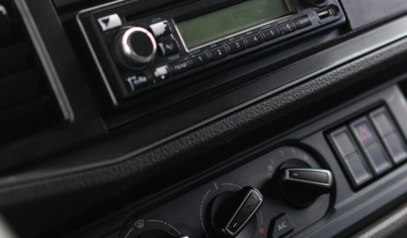 VW Delivery Express – Ano: 2020 – Baú cheio