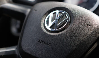 VW Delivery Express – Ano: 2020 – Baú cheio