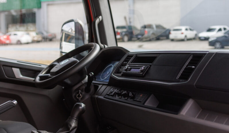 VW Delivery Express – Ano: 2020 – Baú cheio