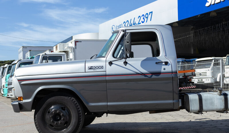 Ford F-4000 – Ano: 1987 – No Chassi cheio