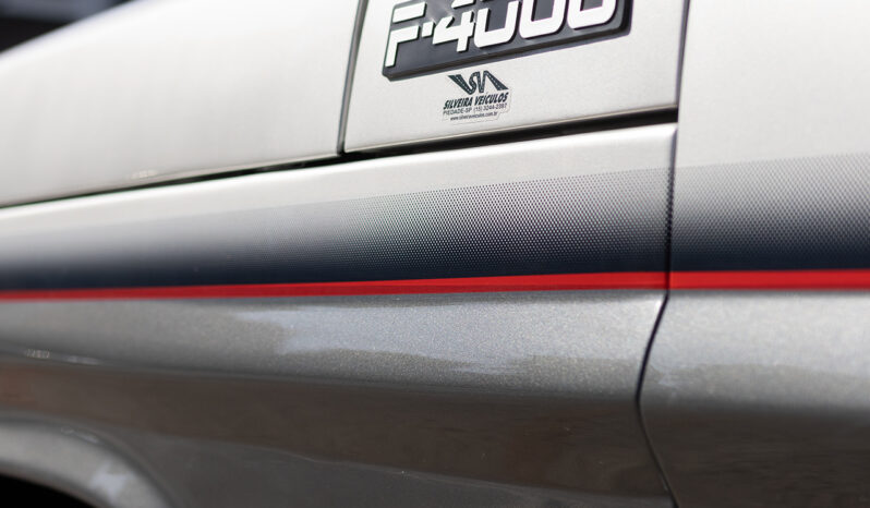 Ford F-4000 – Ano: 1987 – No Chassi cheio