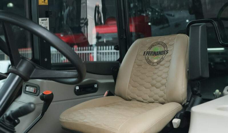 Trator Case Farmall 80 – Ano: 2022 -Cabinado 4 x 4 cheio