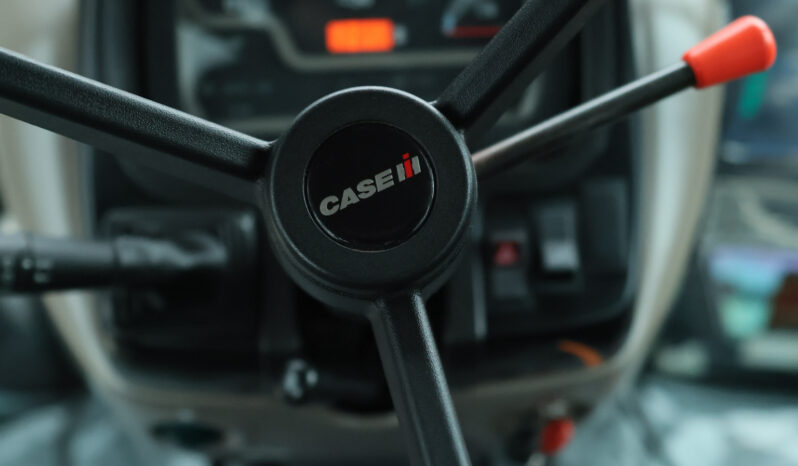 Trator Case Farmall 80 – Ano: 2022 -Cabinado 4 x 4 cheio