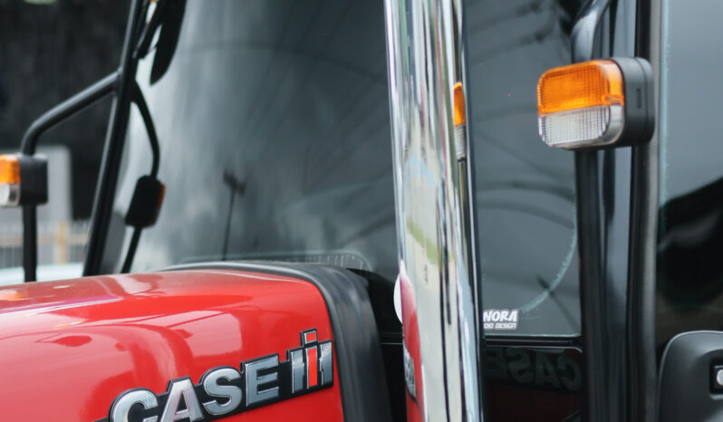 Trator Case Farmall 80 – Ano: 2022 -Cabinado 4 x 4 cheio