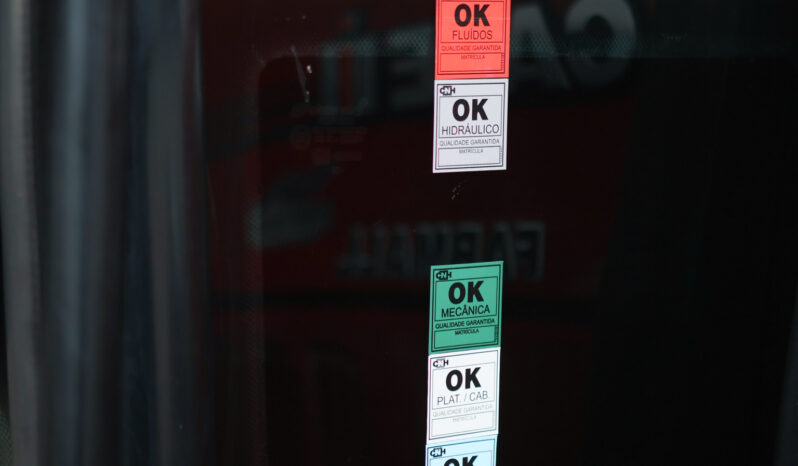 Trator Case Farmall 80 – Ano: 2022 -Cabinado 4 x 4 cheio