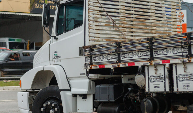 Mercedes-Benz Atron 2324 – Ano; 2016 – Carroceira cheio