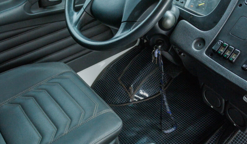 Mercedes-Benz Atron 2324 – Ano; 2016 – Carroceira cheio