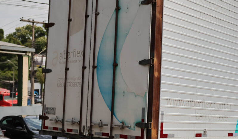 Ford Cargo 1719 – Ano: 2014 – Baú cheio