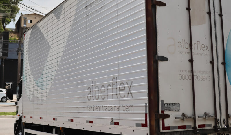 Ford Cargo 1719 – Ano: 2014 – Baú cheio