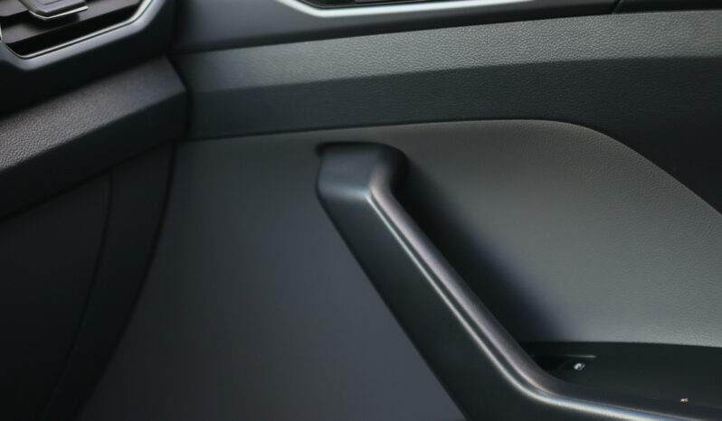 VW T-Cross Confortline TSI 200 cheio