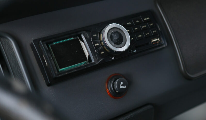 VW Kombi 1.4 – Ano: 2012 – Flex cheio