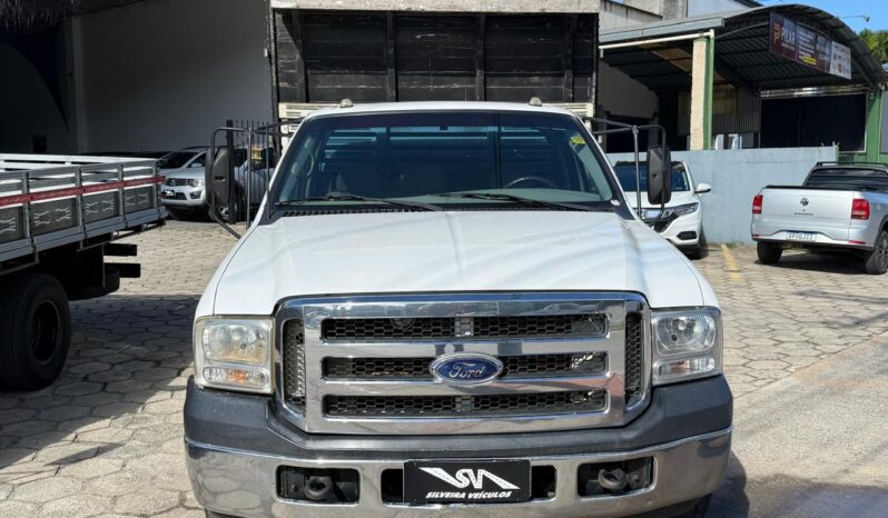 Ford F-350 – Ano: 2011 – Carroceria cheio