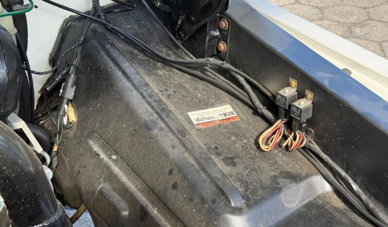 Ford F-4000 – Ano: 1990 – Carroceria cheio