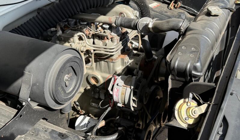 Ford F-4000 – Ano: 1990 – Carroceria cheio