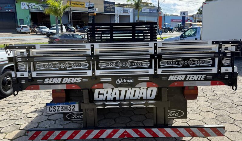 Ford F-4000 – Ano: 1990 – Carroceria cheio